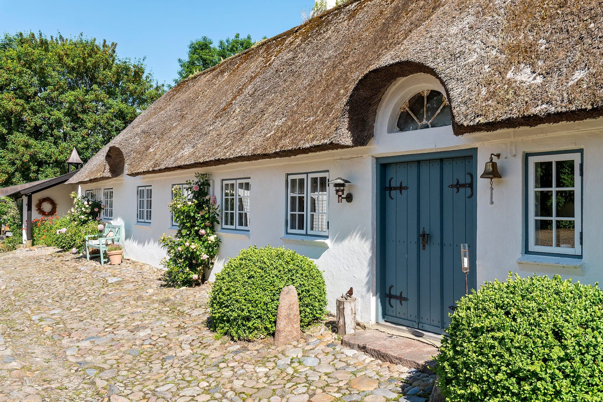 Holdflod – firlænget gård med skov, sø og eng — billede 12