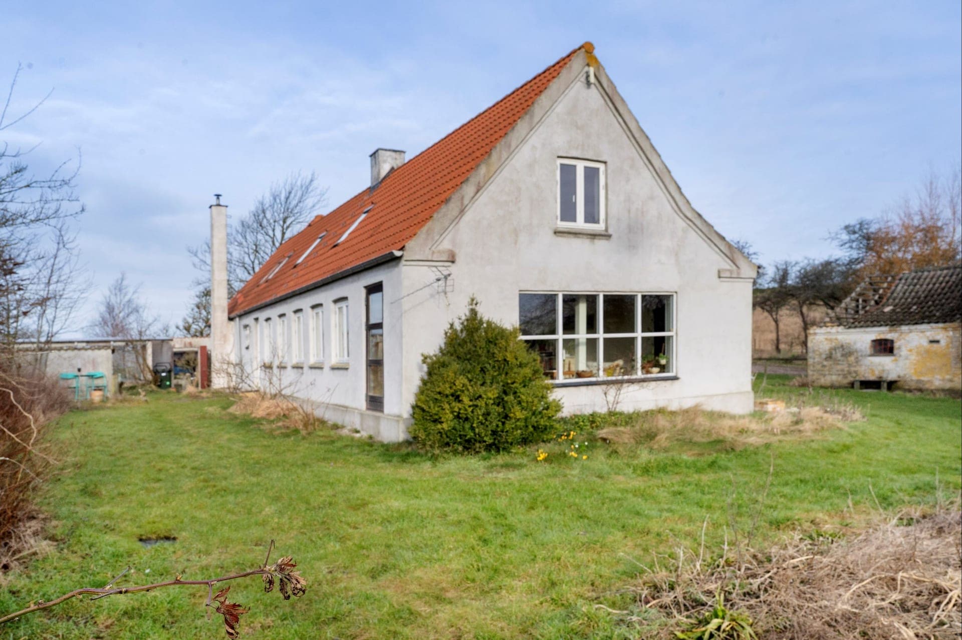Ø-landejendom med egen skov og sø — billede 9