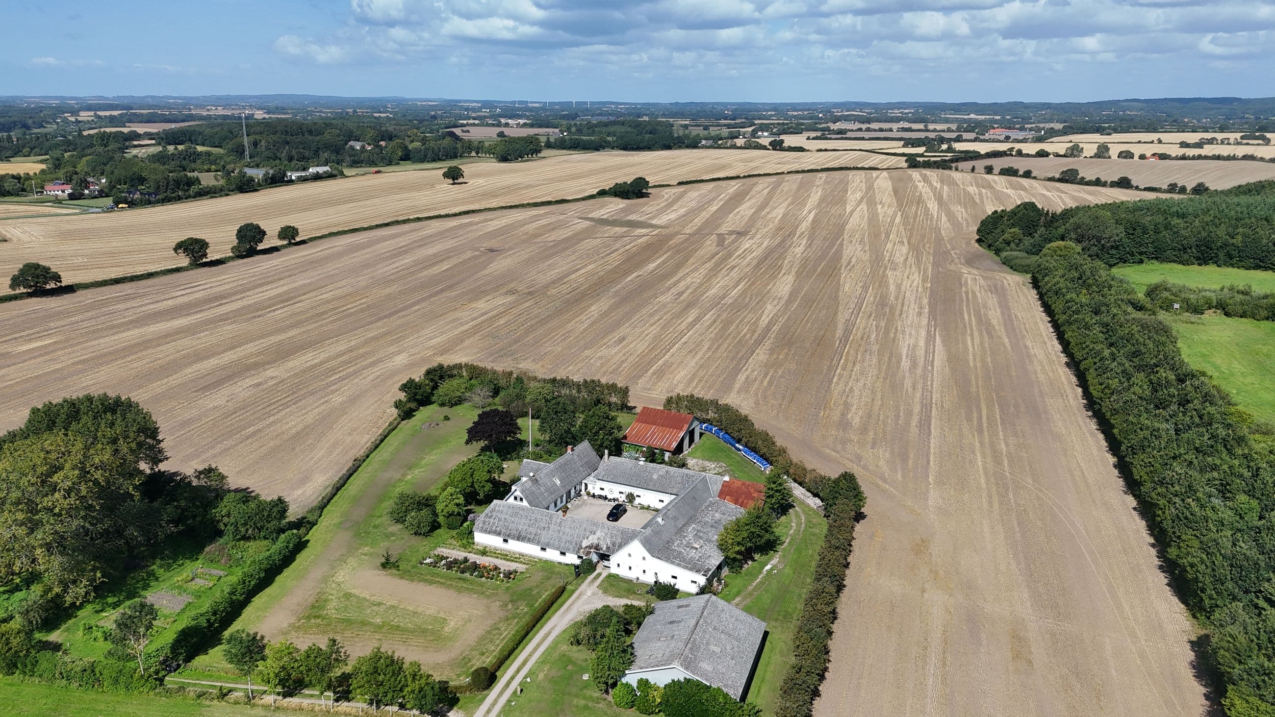 Skovvang tæt på skov og strand ved Svendborg